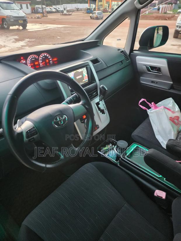 Toyota Voxy ZS G's Version EDGE 2WD 8-Seater 2012 Black