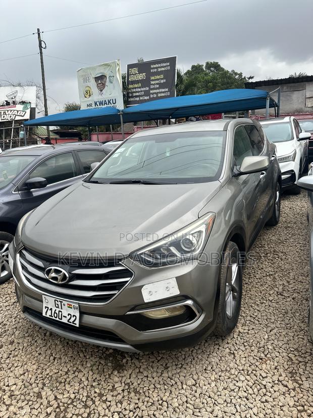 Hyundai Santa Fe SE AWD 2018 Gray
