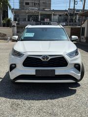 Toyota Highlander 2023 White for sale