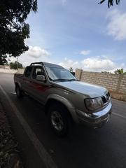 Nissan Frontier 2000 Silver for sale