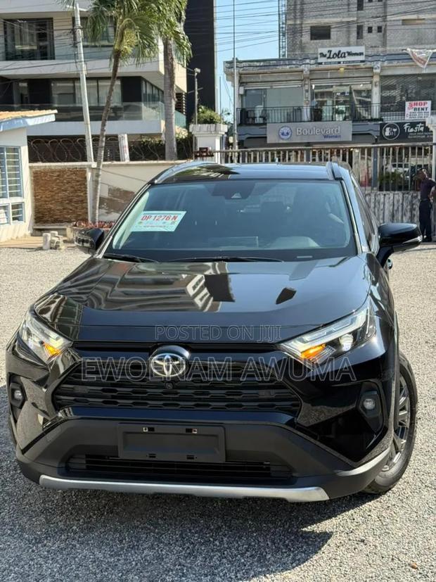 Toyota RAV4 2023 White