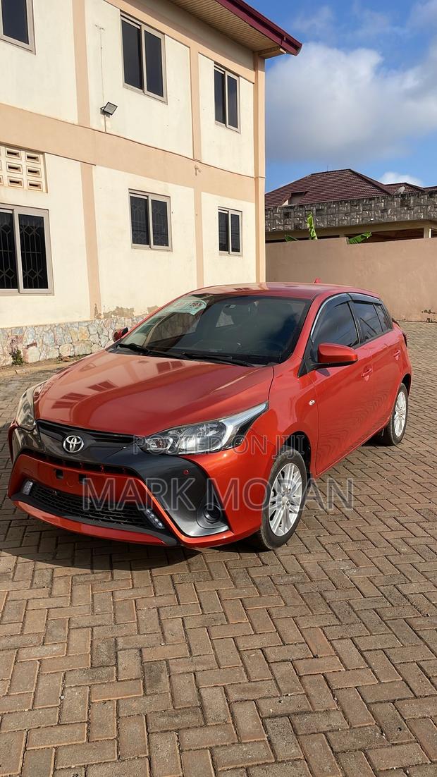 Toyota Yaris L Hatchback 5dr 2016 Orange