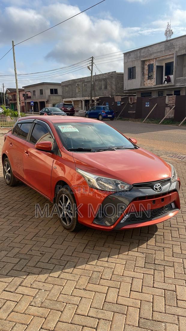 Toyota Yaris L Hatchback 5dr 2016 Orange