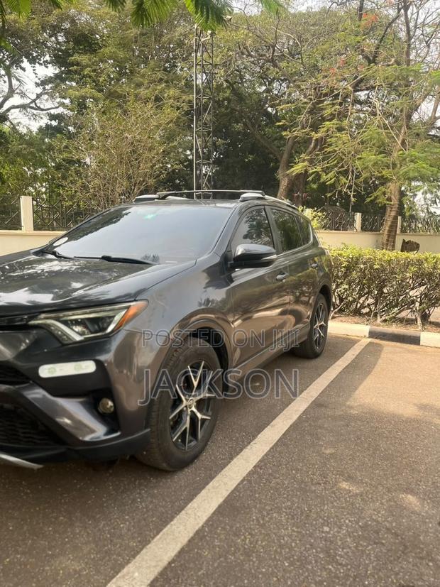 Toyota RAV4 SE AWD (2.5L 4cyl 6A) 2016 Gray