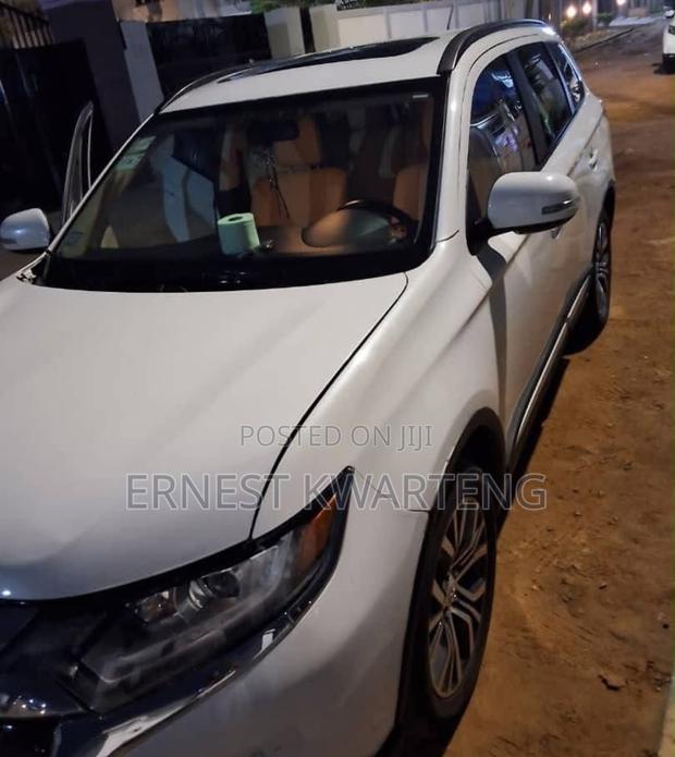Mitsubishi Outlander 2017 White