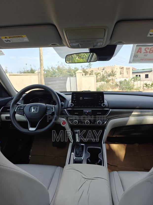 Honda Accord LX 2018 Gold