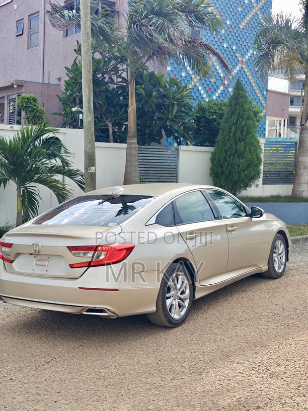 Honda Accord LX 2018 Gold