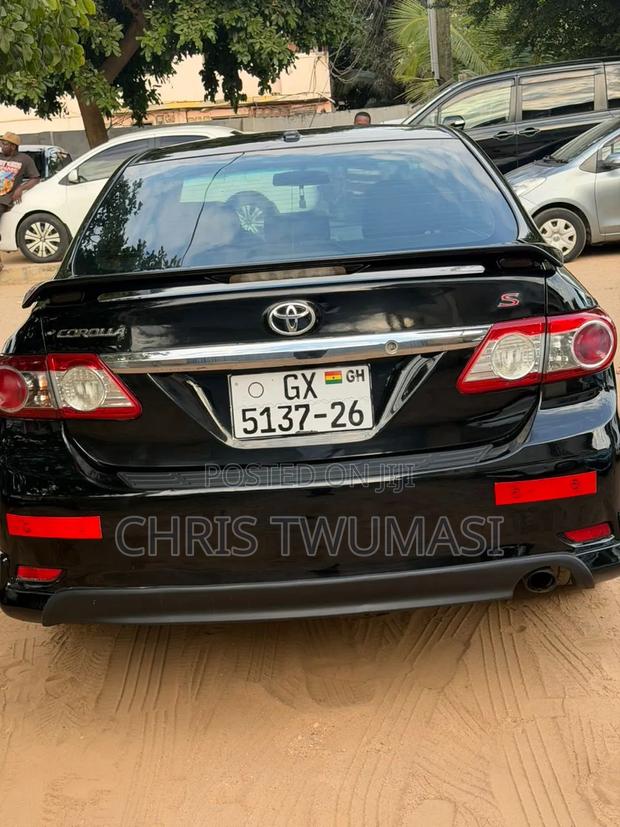 Toyota Corolla 2013 Black