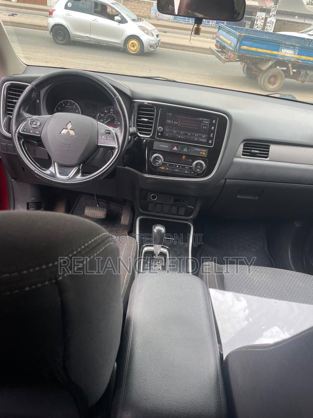Mitsubishi Outlander SE AWC 2018 Red