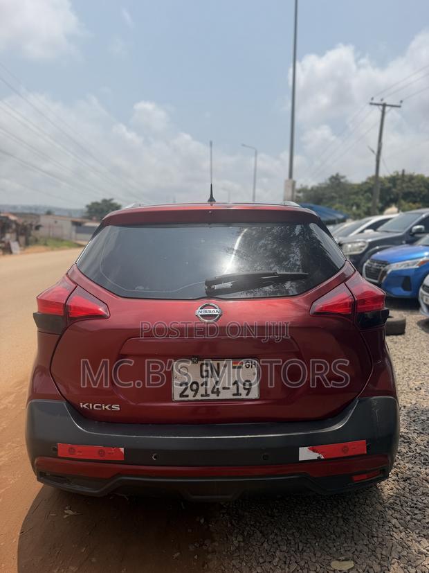 Nissan Kicks 2019 Red