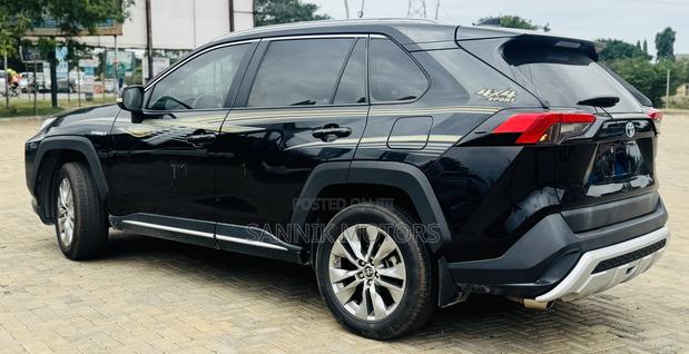 Toyota RAV4 Limited 2021 Black