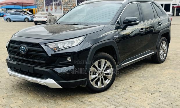 Toyota RAV4 Limited 2021 Black