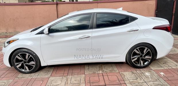 Hyundai Elantra SE 4dr Sedan (1.8L 4cyl 6A) 2015 White
