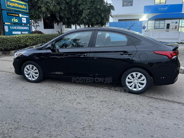Hyundai Accent SE 2020 Black