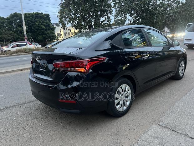 Hyundai Accent SE 2020 Black