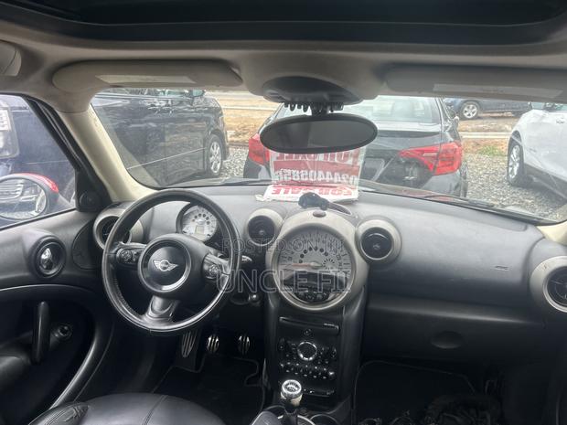 Mini Cooper John Cooper Works 2dr Convertible (1.6L 4cyl Turbo 6M) 2014