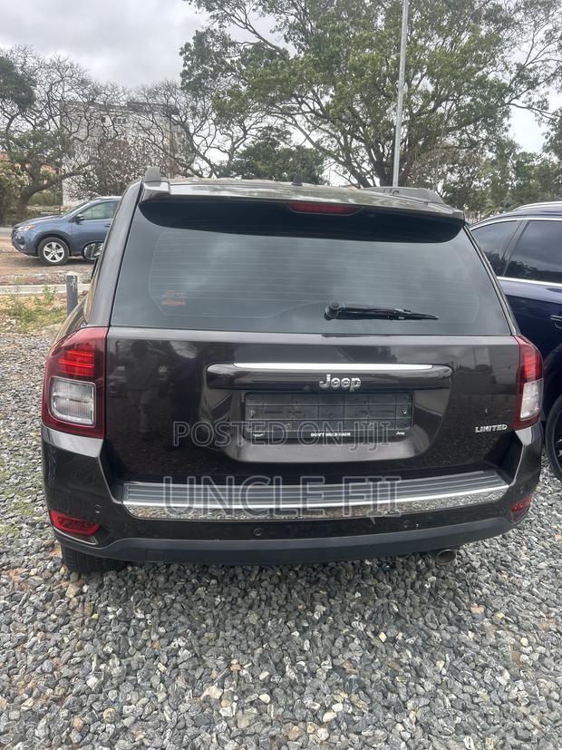 Jeep Cherokee Latitude 4dr SUV (2.4L 4cyl 9A) 2014 Brown