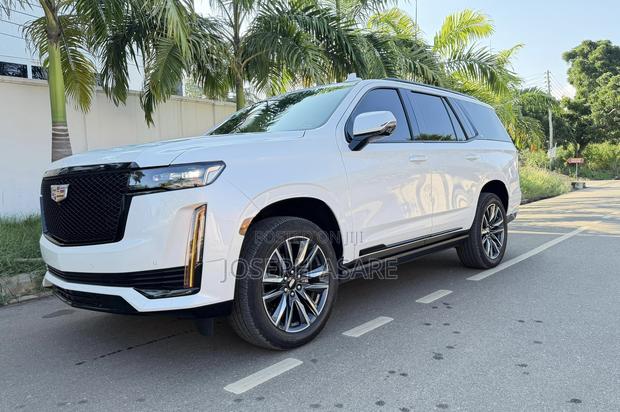 Cadillac Escalade 2022 White