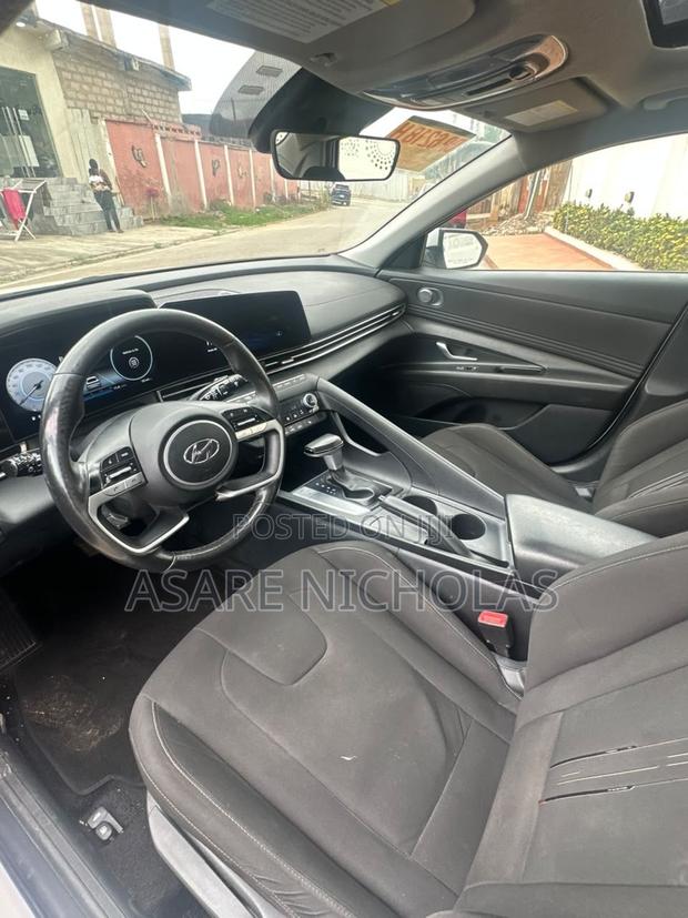 Hyundai Elantra 2023 White