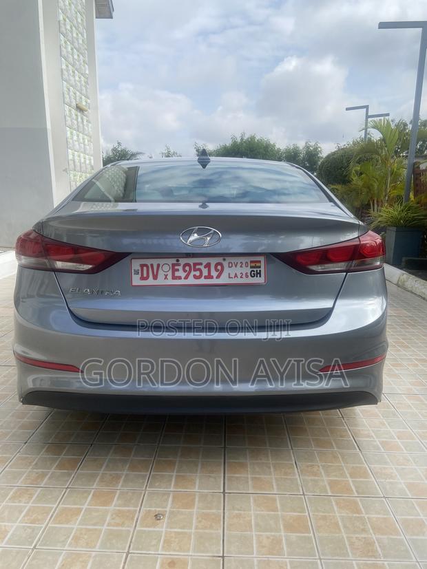 Hyundai Elantra 2017 Gray