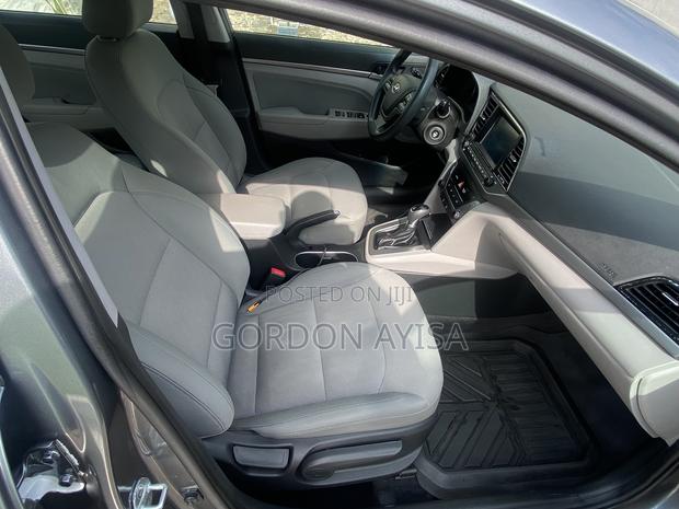 Hyundai Elantra 2017 Gray