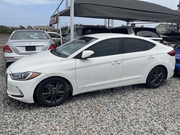 Hyundai Elantra SEL 2018 White