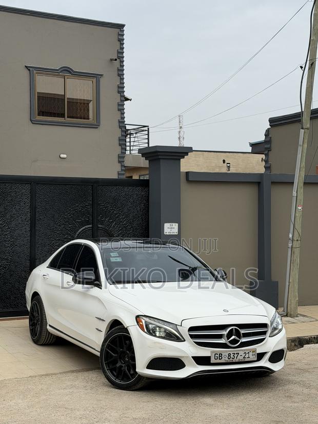 Mercedes-Benz C300 Luxury 4Matic Sedan AWD (2.0L 4cyl 7A) 2016 White