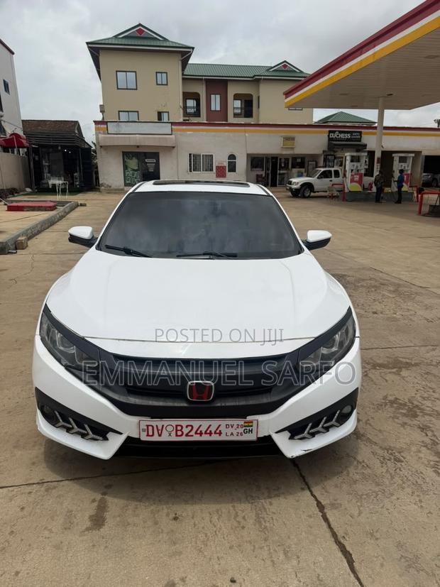 Honda Civic LX 4dr Sedan (2.0L 4cyl) 2016 White