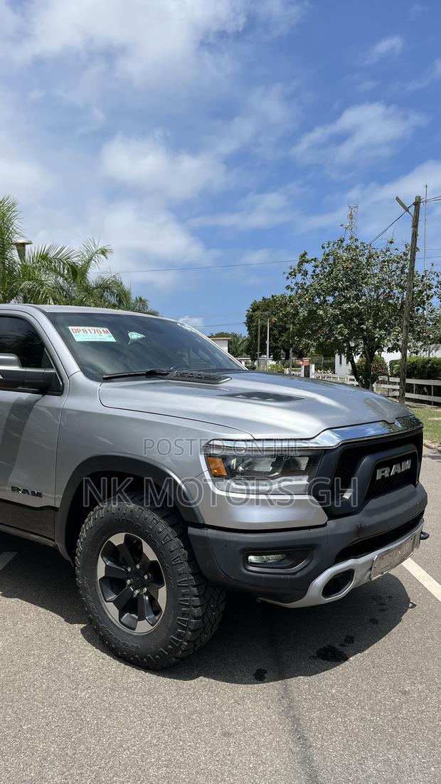 RAM 1500 2019 Gray