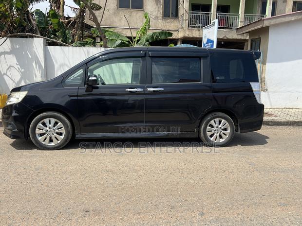 Honda Stepwgn 2011 Black