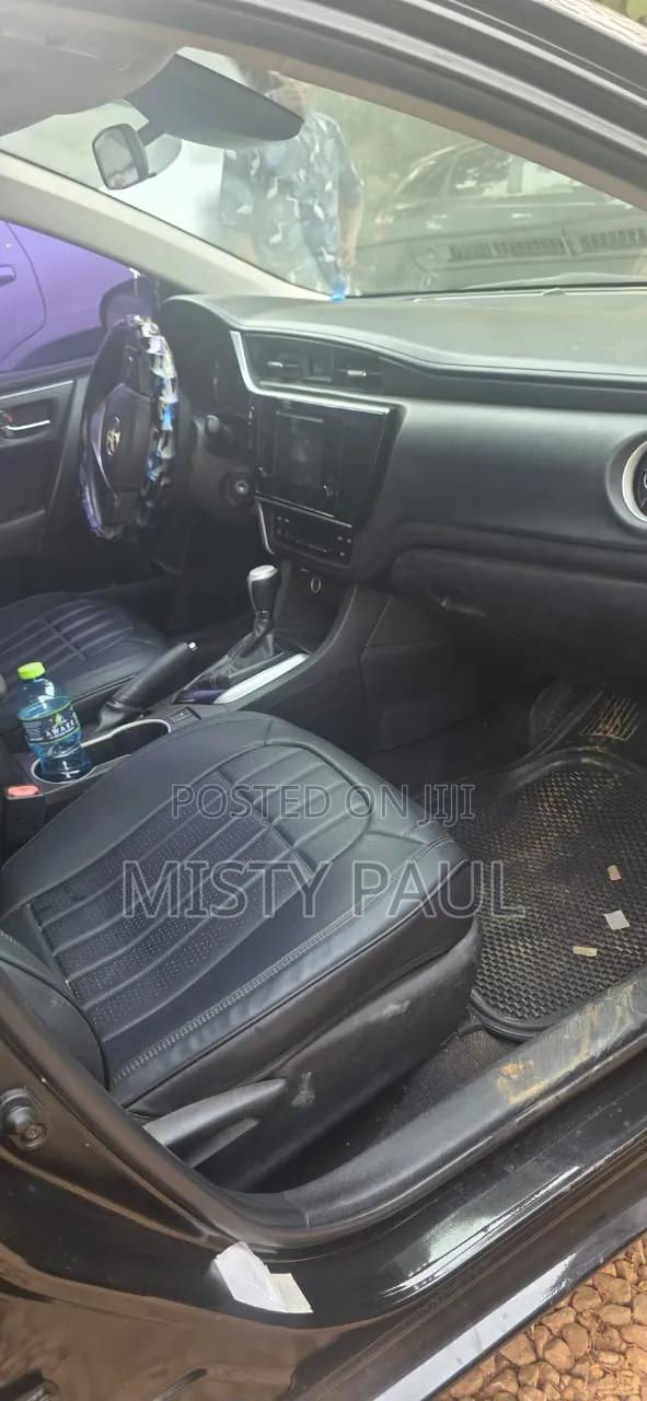 Toyota Corolla 2019 Black