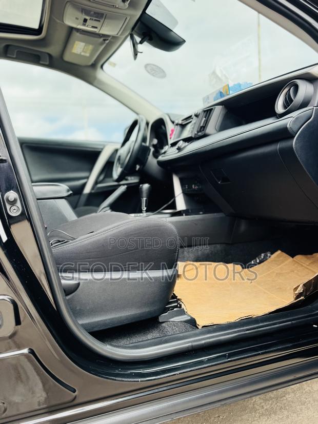 Toyota RAV4 XLE 4dr SUV AWD (2.5L 4cyl 6A) 2018 Black
