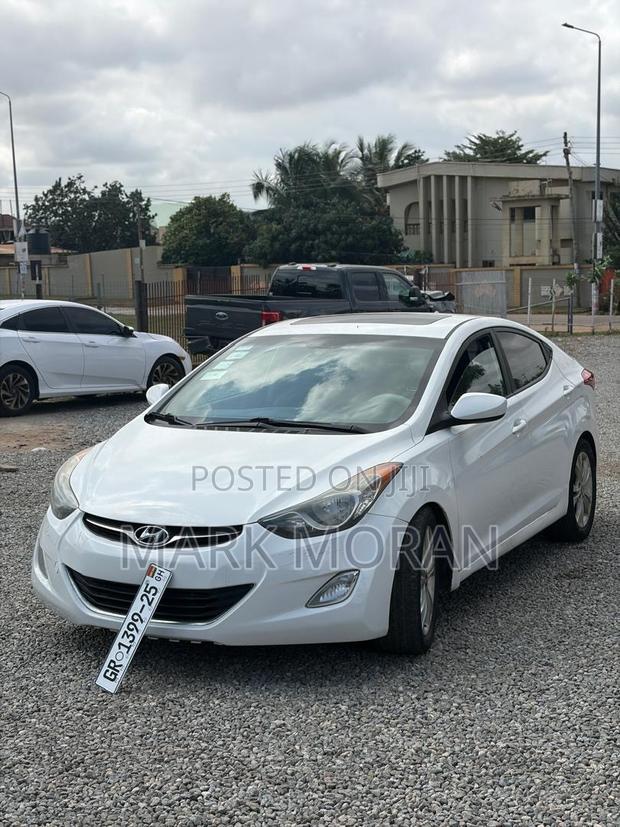 Hyundai Elantra 2013 White