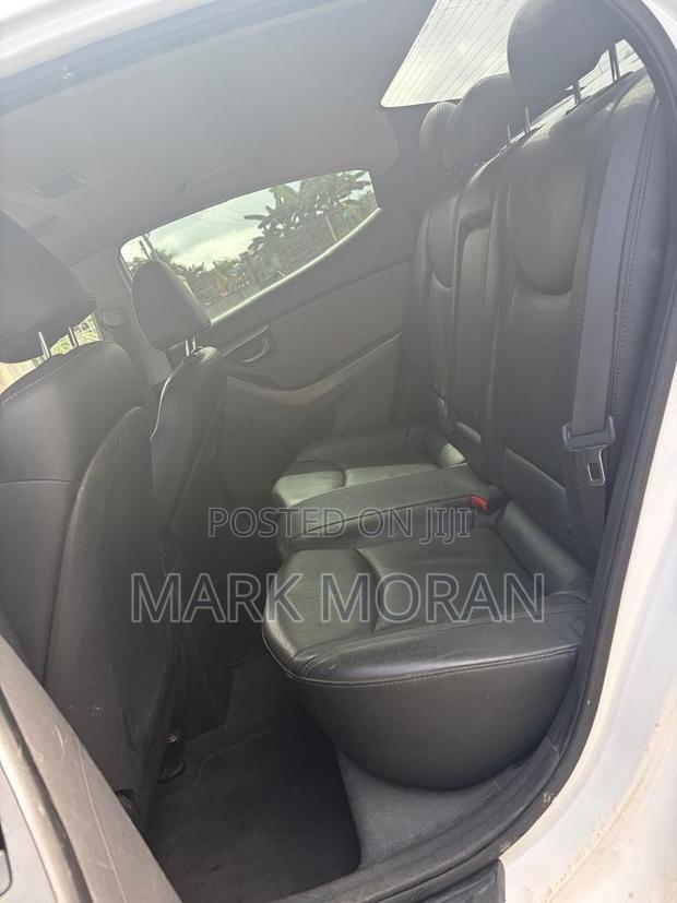 Hyundai Elantra 2013 White