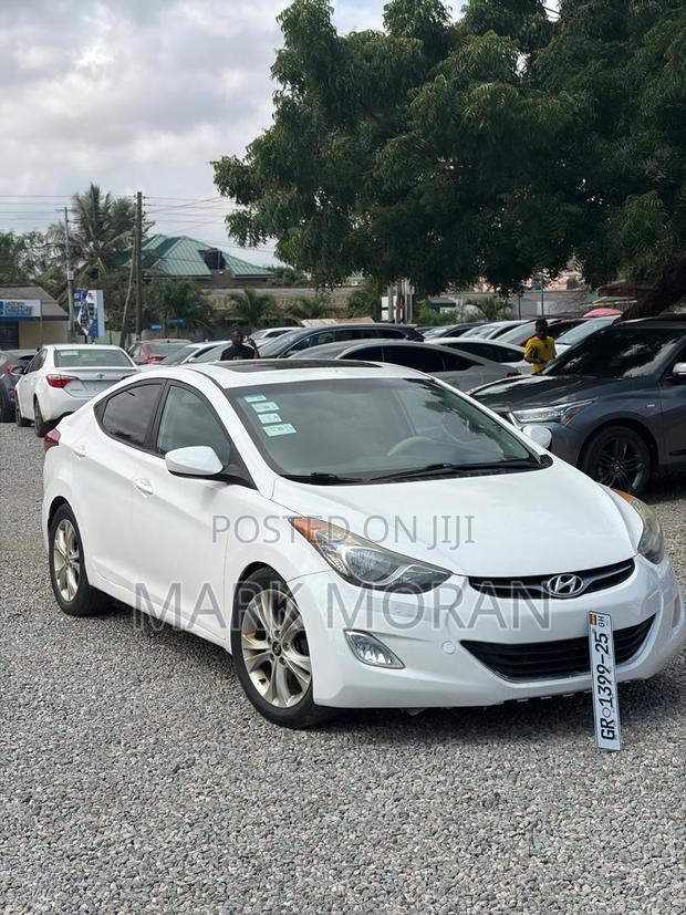 Hyundai Elantra 2013 White