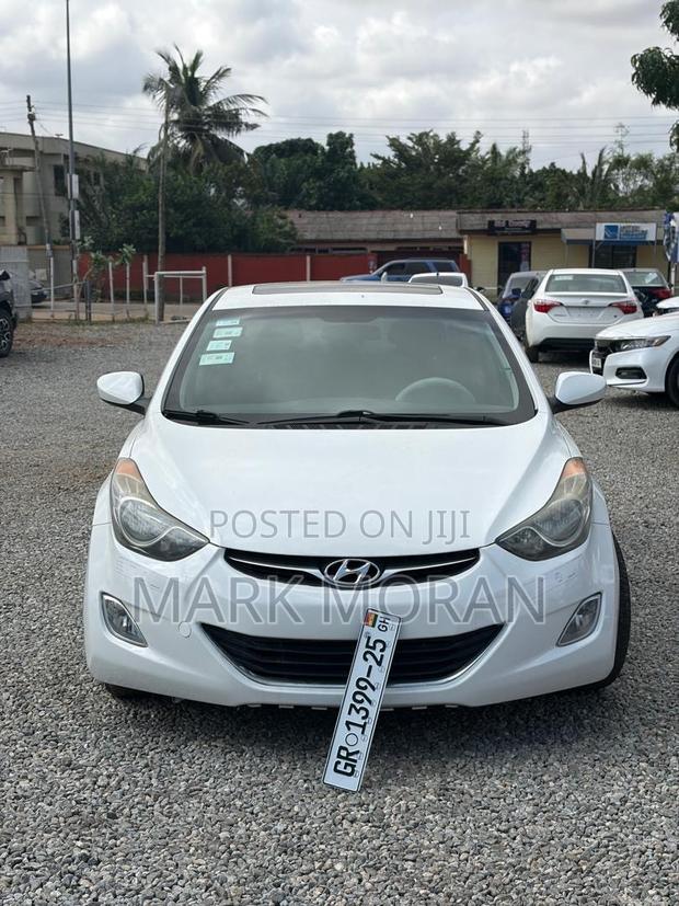 Hyundai Elantra 2013 White