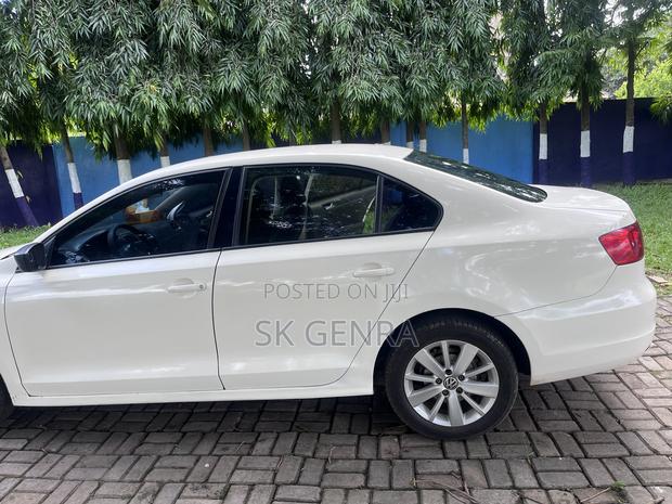 Volkswagen Jetta 2.0 S 2012 White