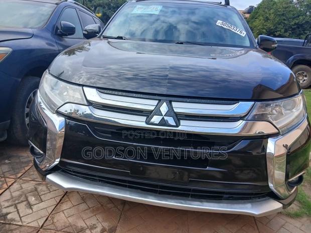 Mitsubishi Outlander 2.4 PHEV AWD 2017 Black