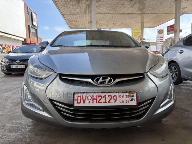 Hyundai Elantra SE 4dr Sedan (1.8L 4cyl 6M) 2015 Gray