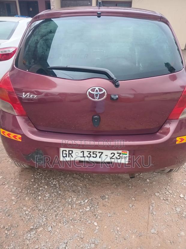 Toyota Vitz 1.3 AWD 3dr 2010 Brown