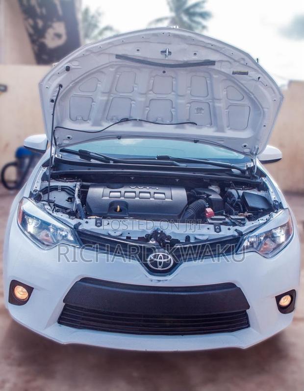 Toyota Corolla 2015 White