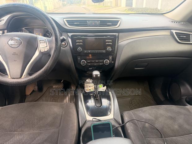 Nissan Rogue S 4dr SUV AWD (2.5L 4cyl CVT) 2014 White