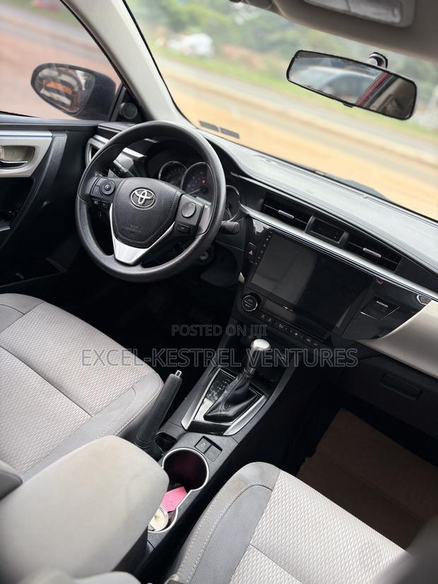 Toyota Corolla LE 4dr Sedan (1.8L 4cyl CVT) 2015 Red