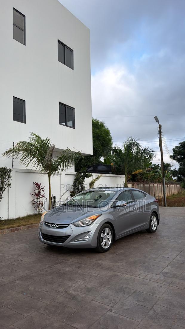 Hyundai Elantra Value Edition Sedan FWD (1.8L 4cyl 6A) 2016 Silver