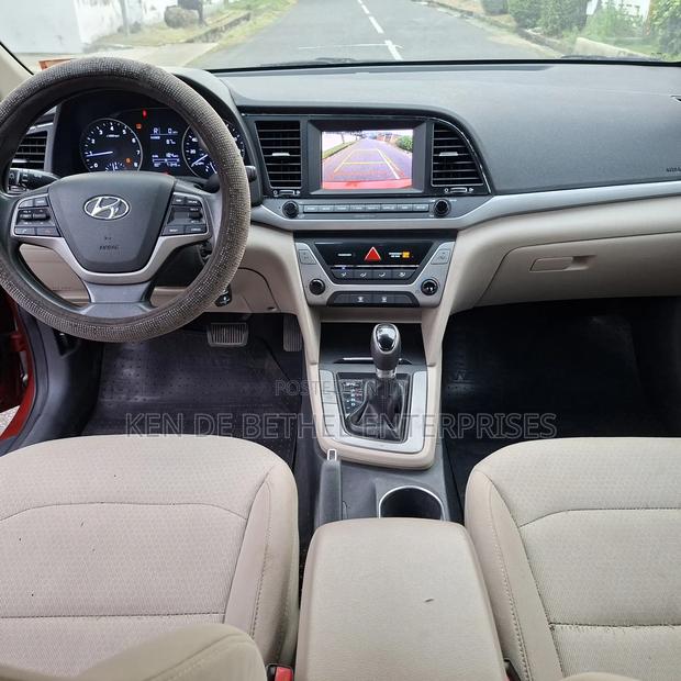 Hyundai Elantra 2017 Red