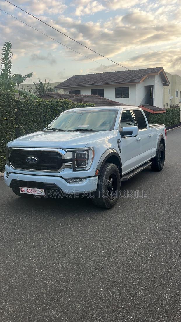Ford F-150 LARIAT 2022 White