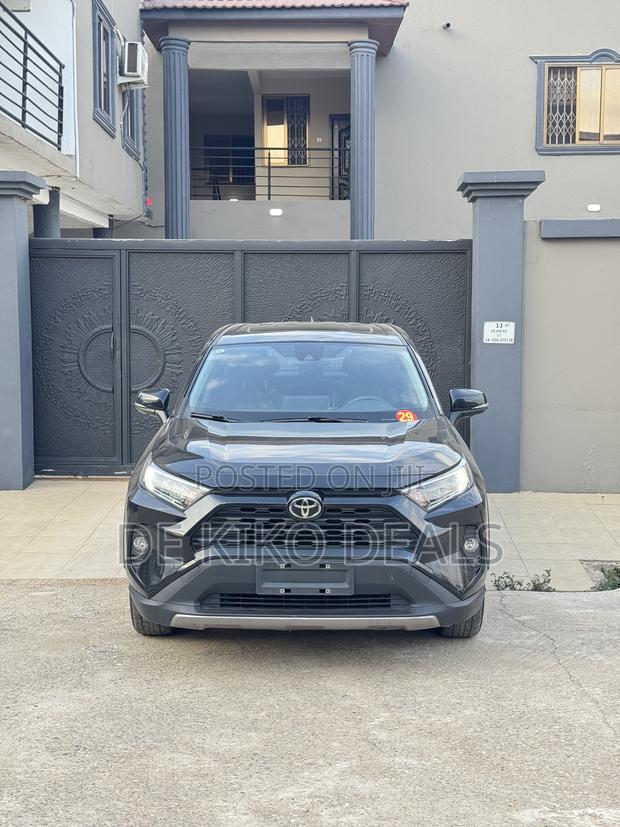 Toyota RAV4 XLE AWD 2023 Black