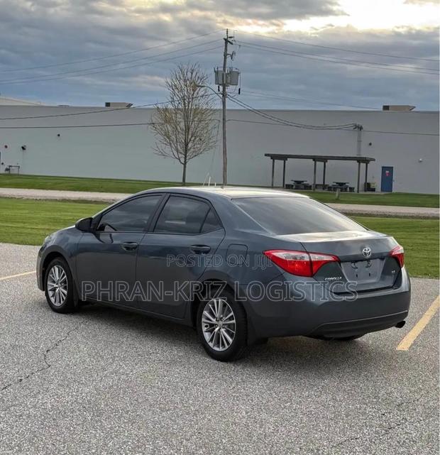 Toyota Corolla 2015 Gray