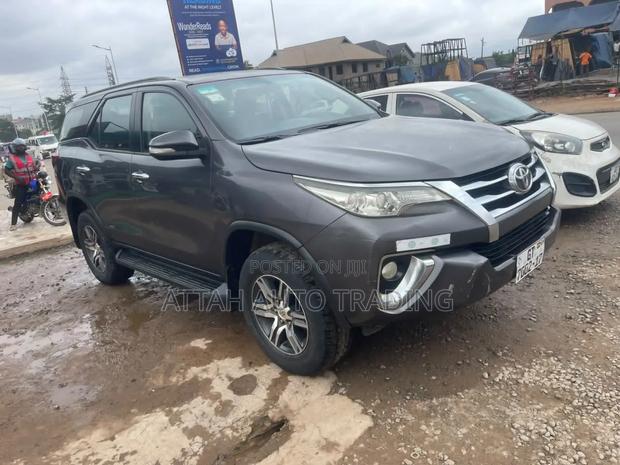 Toyota Fortuner 2016 Gray