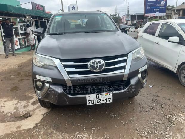 Toyota Fortuner 2016 Gray